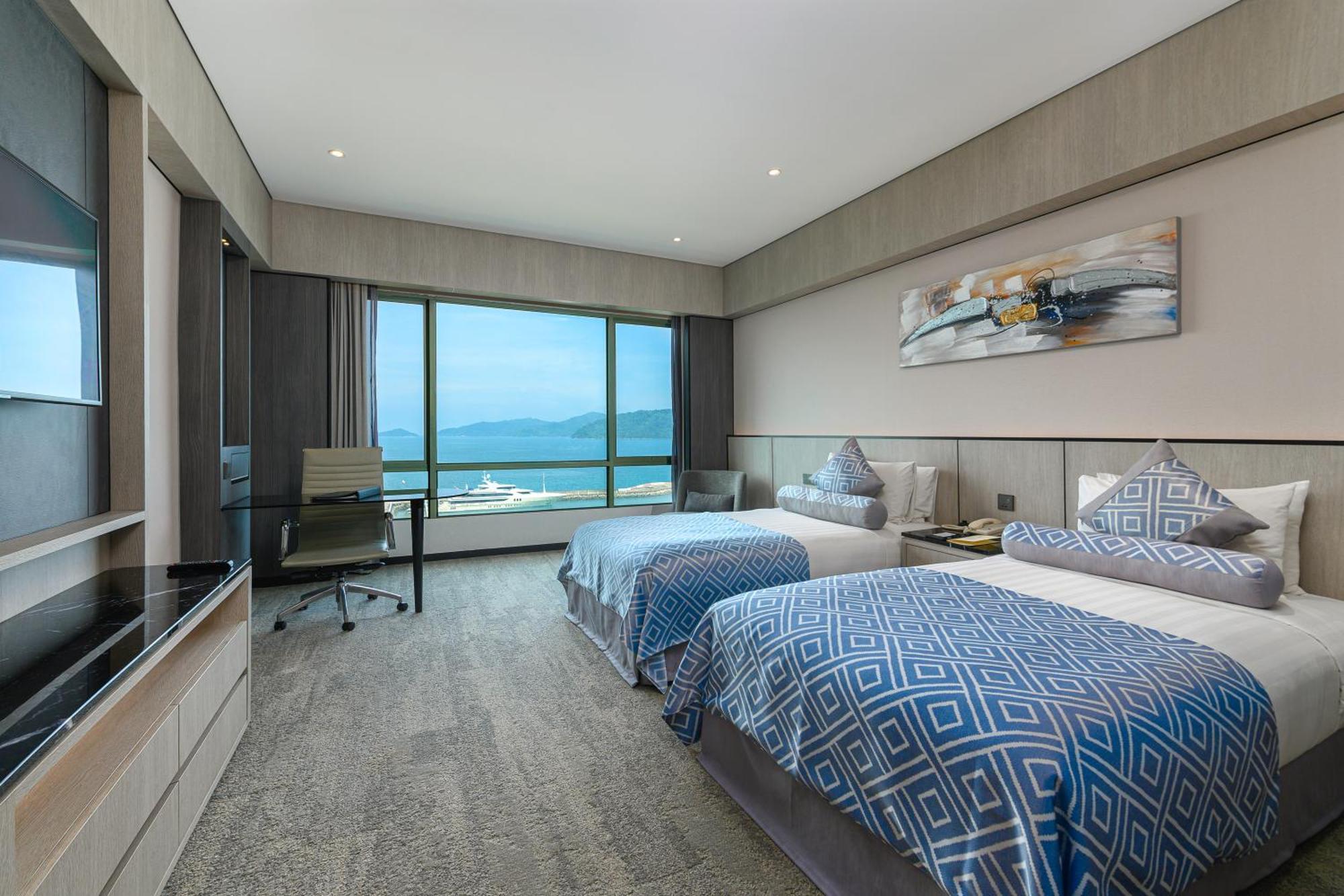 The Pacific Sutera Otel Kota Kinabalu Dış mekan fotoğraf Deluxe Room