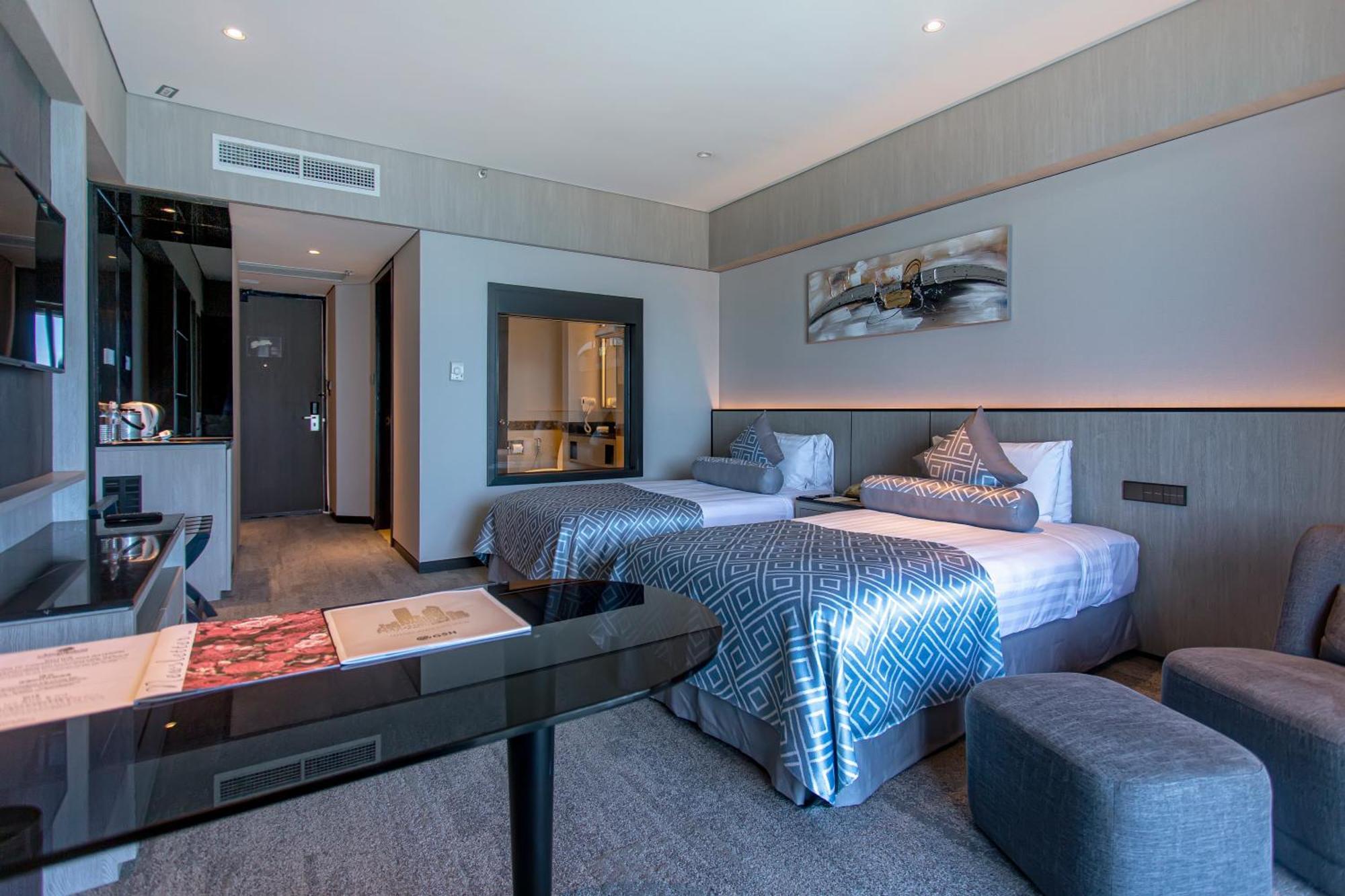 The Pacific Sutera Otel Kota Kinabalu Dış mekan fotoğraf Deluxe Room