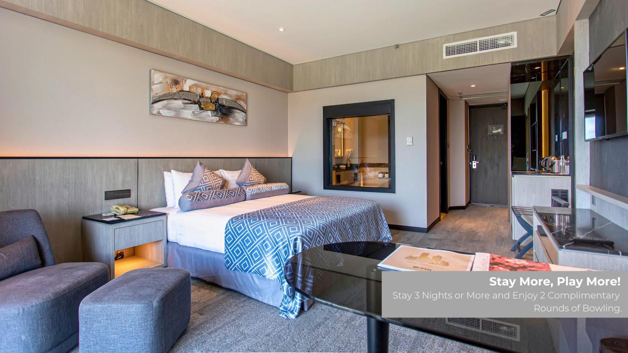 The Pacific Sutera Otel Kota Kinabalu Dış mekan fotoğraf Deluxe Room
